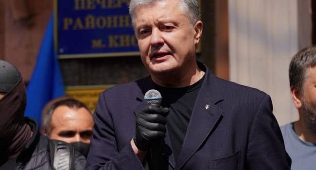 Политолог: в кремлевских СМИ еще перед заседанием суда появилась новость, что приговор Порошенко уже есть