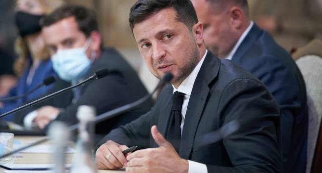 Журналист: Зеленский повесил на шею украинцев еще один долг Журналист: Зеленский повесил на шею украинцев еще один долг