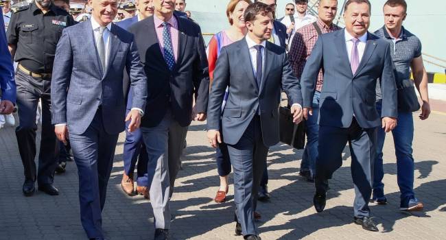 «Он ничего не понимает»: Погребинский заявил, что Зеленского похоронила публика Порошенко «Он ничего не понимает»: Погребинский заявил, что Зеленского похоронила публика Порошенко