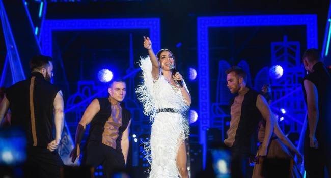 «Мурашки по коже»: Ани Лорак поздравила российского певца с днем рождения, показав номер из шоу «Каролина» 