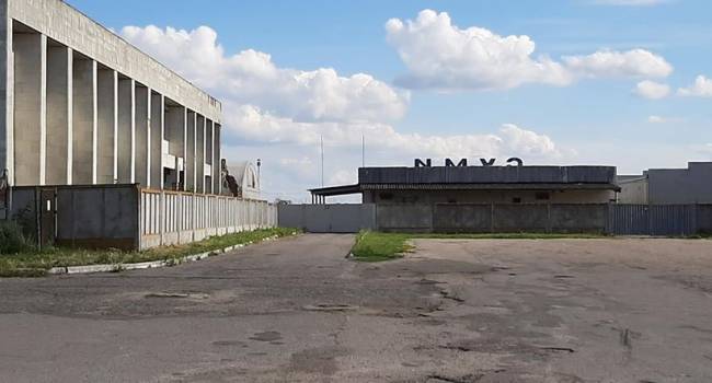 Блогер: это не фото разрухи в «ЛДНР», это аэропорт города Сумы, где не летали снаряды, но это полная разруха