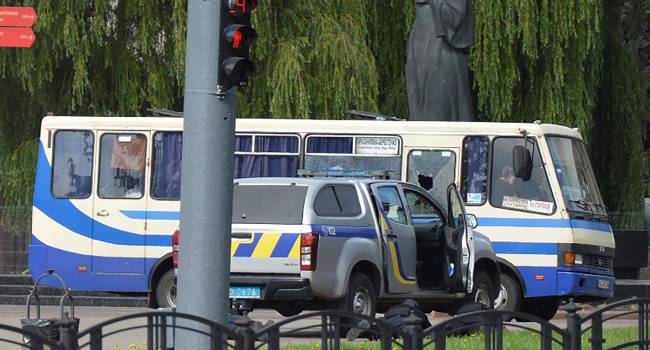 «Может быть постановка»: Ярославский, комментируя захват заложников в Луцке, предположил, что это может быть очередным спектаклем «Может быть постановка»: Ярославский, комментируя захват заложников в Луцке, предположил, что это может быть очередным спектаклем