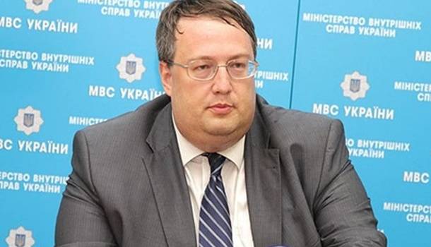Геращенко пояснил, почему в Луцке не были задействованы снайперы Геращенко пояснил, почему в Луцке не были задействованы снайперы
