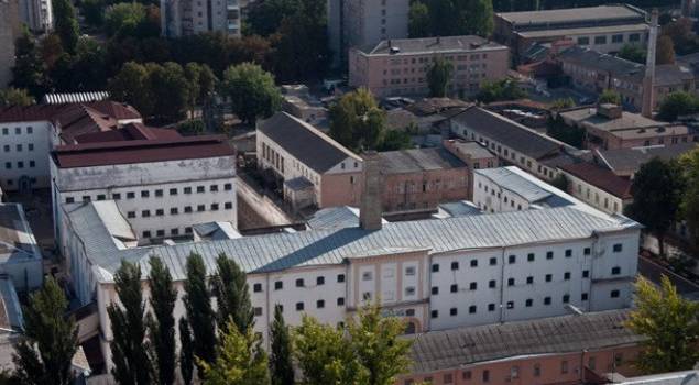 «Не только у заключенных…»: В СИЗО Киева был обнаружен коронавирус