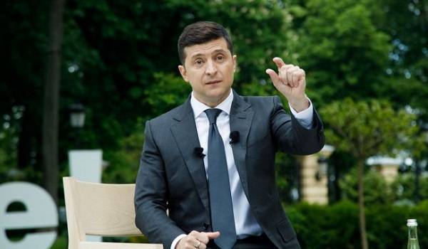 Зеленский: Если на Донбассе произойдет атака, будем отвечать очень мощно Зеленский: Если на Донбассе произойдет атака, будем отвечать очень мощно