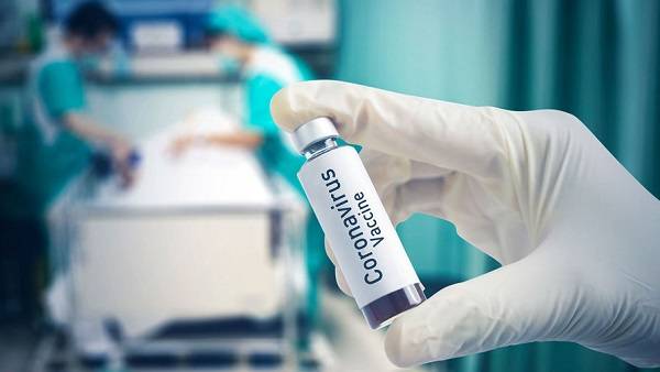 «Без решающей третьей стадии исследования»: немецкие ученые жестко раскритиковали вакцину от коронавируса 