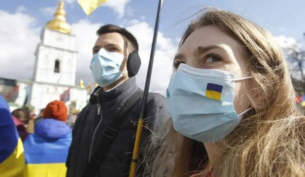 Зеленский заявил, что в Украине пока первая волна коронавируса 