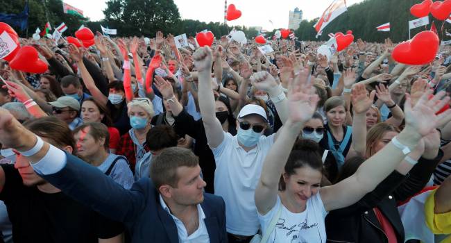 За неделю до выборов в белорусских городах продолжаются акции в поддержку Тихановской