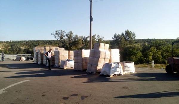  На оккупированный Донбасс отправили 7 грузовиков с помощью Красного креста 