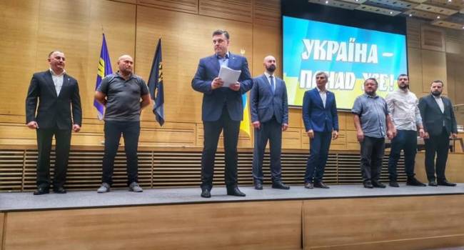 Блогер: все эти Садовой, Рудык, как и Тягныбок, Белецкий быстрее найдут общий язык с «зелеными», чем с Порошенко Блогер: все эти Садовой, Рудык, как и Тягныбок, Белецкий быстрее найдут общий язык с «зелеными», чем с Порошенко
