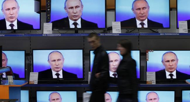 Эксперт: Американцы не смотрят российское телевидение, поэтому они не знают о невероятных экономических достижениях Путина