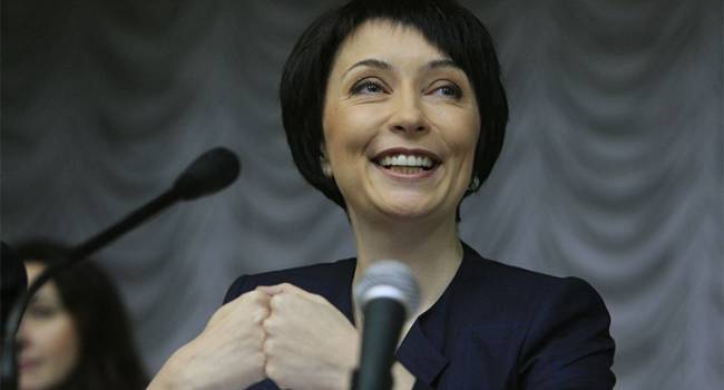 «Страна слуг становится худшей из диктатур»: Лукаш рассказала о местных выборах в Украине 