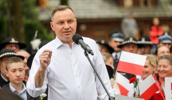 Руководство Литвы и Польши призвало Беларусь воздержаться от насилия