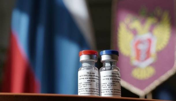 Глава российского Минздрава прокомментировал критику вакцины от коронавируса 