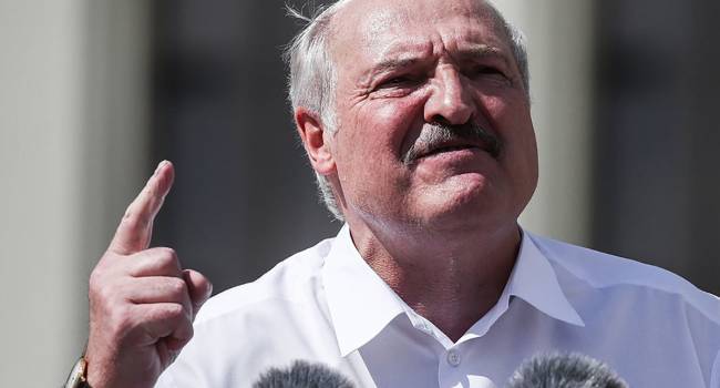 Лукашенко начал публично угрожать белорусам реакцией Кремля