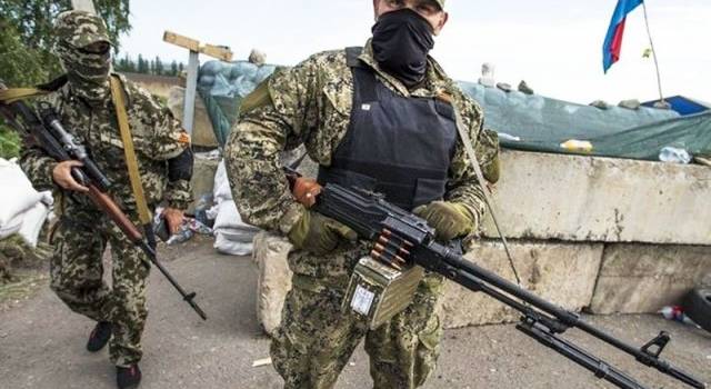«Жесткие ограничения»: Боевики Донецкой области выпускают и впускают через КПП далеко не всех
