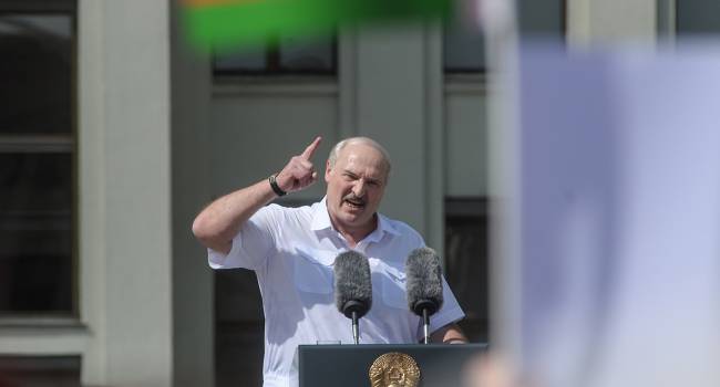 Таких как Лукашенко власти нужно лишать максимум после первого срока, поскольку потом его из кресла можно вырвать только с мясом - мнение