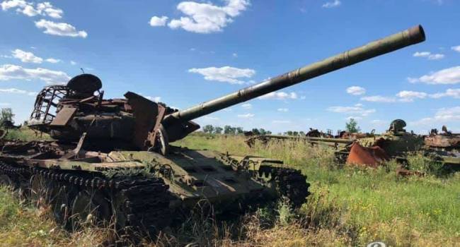 «Целое кладбище бронетехники. Россияне в шоке!»: Украинские воины разгромили огромное количество российской военной техники на Донбассе