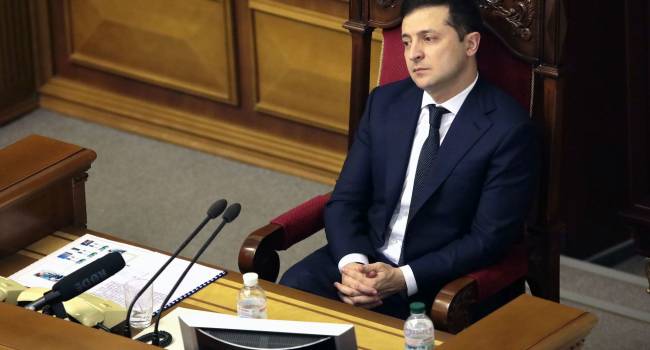 Эксперт: Если Зеленский не распустит парламент 9-го созыва, то раздражение общества будет лишь нарастать, и это уничтожит рейтинг президента