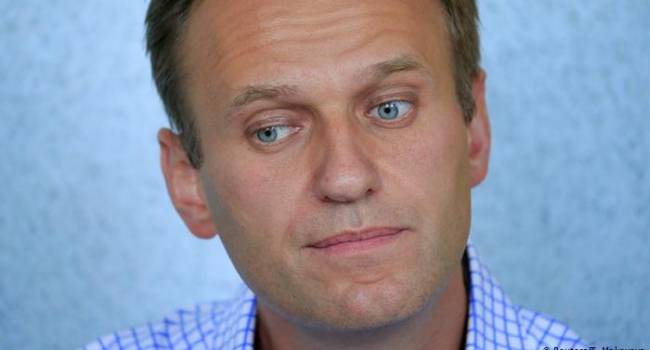 «Отравление Навального»: Меркель и Макрон готовы оказать помощь российскому оппозиционеру 