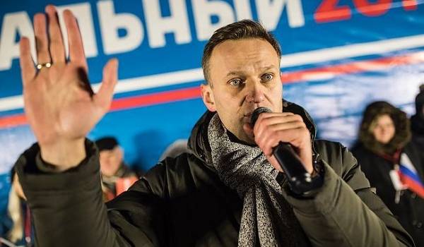 Врачи не спешат выписывать Навального из больницы 
