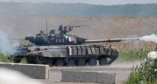 Боевики «ДНР» готовятся к танковому бою на Донбассе
