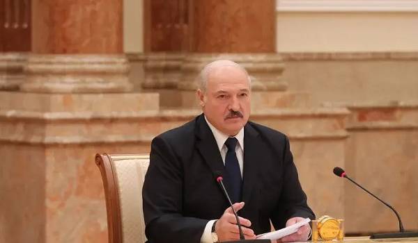 «С понедельника не обижайтесь»: Лукашенко дал приказ закрыть все предприятия, принимающие участие в забастовке 