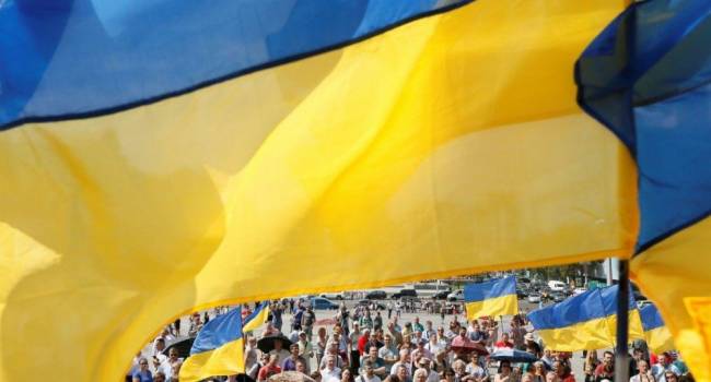 Историк: сине-желтый флаг, как символ украинской идентичности, был впервые публично зафиксирован во Львове