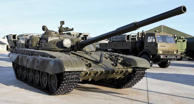 «Танки Т-64 и Т-72, БТРы, БМП, РЭМ и БРК»: Армия Украины получила на баланс 132 единицы боевой техники 
