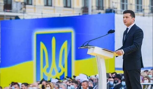 Зеленский рассказал, когда в Украине проведут большой военный парад 