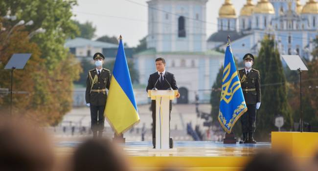 Политолог: Зеленский – патриотам – «Не путайтесь под ногами, не мешайте строить Украину»