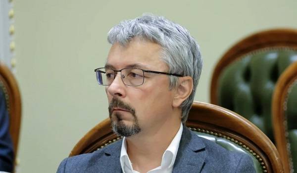 «В этом наша сила»: Ткаченко странно прокомментировал наличие русскоязычных песен на День Независимости «В этом наша сила»: Ткаченко странно прокомментировал наличие русскоязычных песен на День Независимости