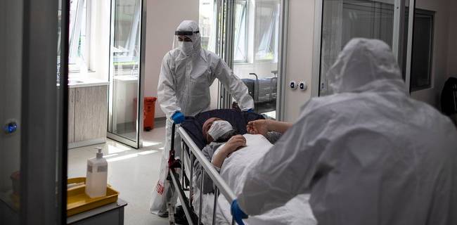В Турции ввели китайскую вакцину от COVID-19 человеку 