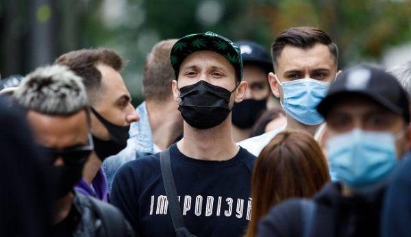 Коронавирус в Украине: впервые за шесть дней за сутки менее 4 тысяч заражений 