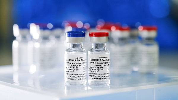  Инфекционист указал на проблему с российской вакциной от коронавируса 