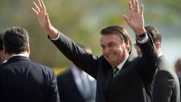 Бразильский президент анонсировал скорое окончание пандемии COVID-19