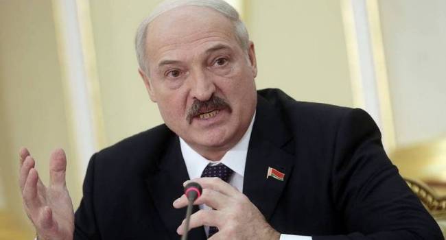 «Они понимают, что последует за этим»: в России рассказали о пытающемся усидеть на двух стульях Лукашенко и о реакции США