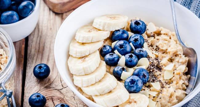 Почему не стоит завтракать овсянкой каждый день: это вредит вашему здоровью