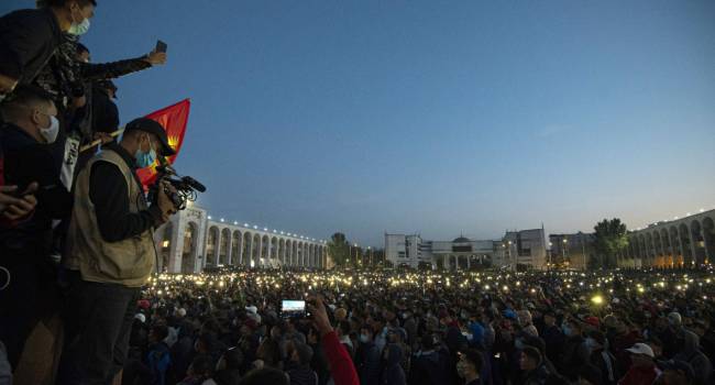 Муждабаев: белорусы, берите пример с киргизов, которые в первый же день протестов захватили здание парламента