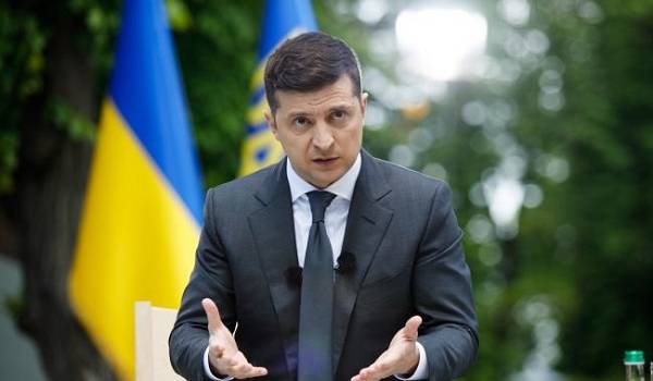 «Без этого не сможем восстановить Украину»: Зеленский выступил за диалог с Путиным