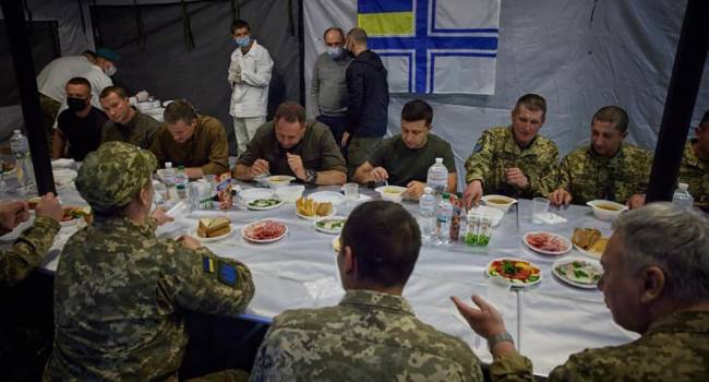 Олещук: Какой смысл генерировать откровенный бред, типа Зеленского и Ермака усадили за один стол с солдатами, которым не дали тарелок?
