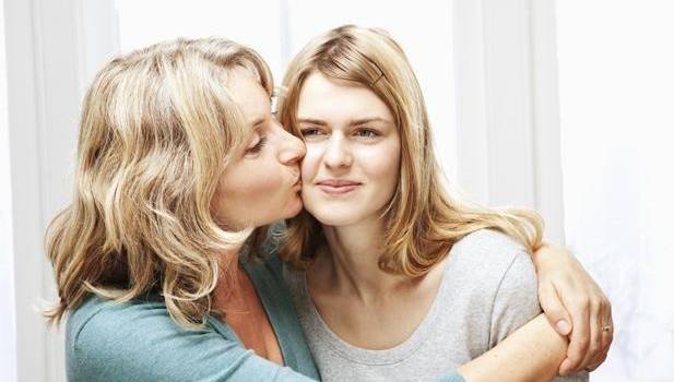 Почему мама не может быть подружкой: ответ психолога