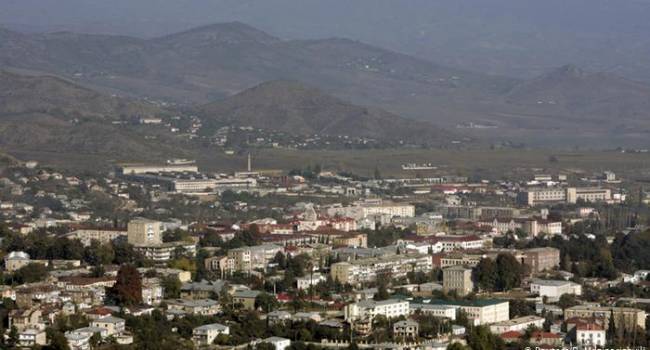 «Степанакерт в беде»: Самый крупный город Нагорного Карабаха накрыли мощным огнем 