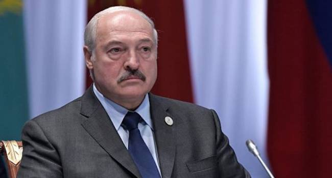 Журналист: умом белорусских оппозиционеров не понять – Лукашенко их избивает, а они у него баньку просят