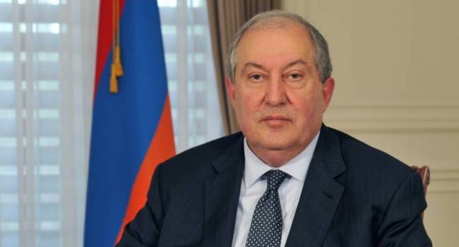 Президент Армении заявил о желании мирным путем решить проблемы с Азербайджаном в Нагорном Карабахе