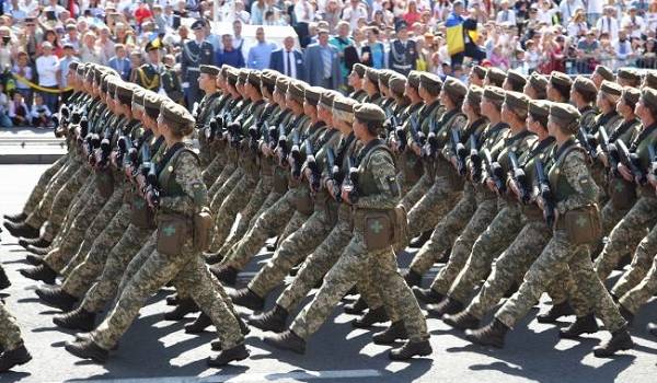 Зеленский подписал указ о проведении в Киеве военного парада на День Независимости Зеленский подписал указ о проведении в Киеве военного парада на День Независимости