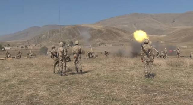 «Резервистов разорвало мощным ударом снаряда»: В Минобороны Азербайджана опубликовало видео уничтожения живой силы Армении 