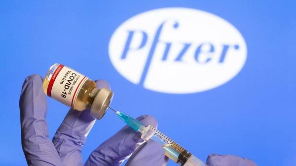 Американскую вакцину Pfizer начали чартерами доставлять по всему миру 