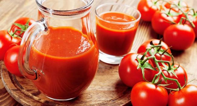 «Пейте каждый день»: ученые обнаружили еще одно уникальное свойство томатного сока 