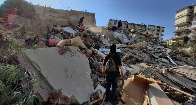 «33 часа под обломкам бетона»: Невероятная история спасения 70-летнего мужчины после мощного землетрясения в Измире 